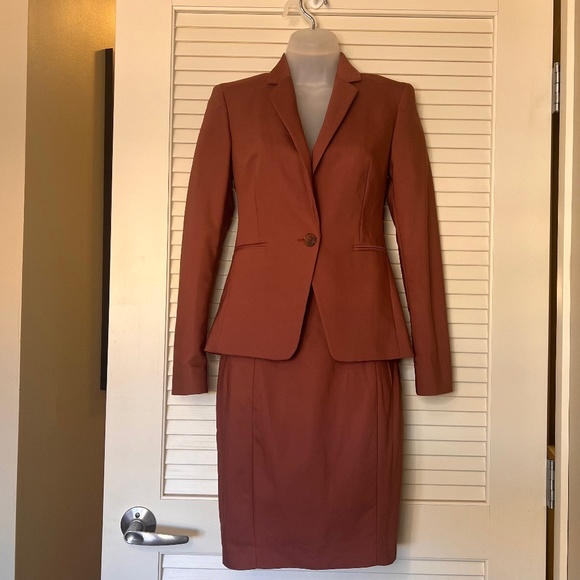 Express Dusty Pink Two Piece Set: One Button Blazer + Pencil Skirt | Size: 00 - Picture 13 of 14